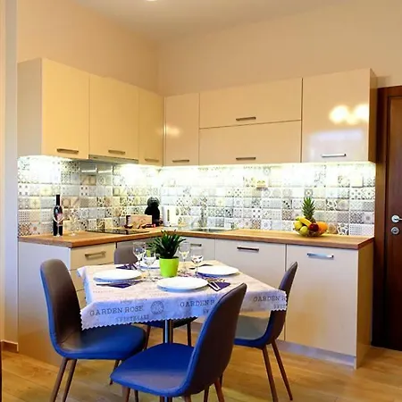 Iris Апартамент *